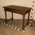 Desk 10