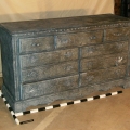 Dresser 8