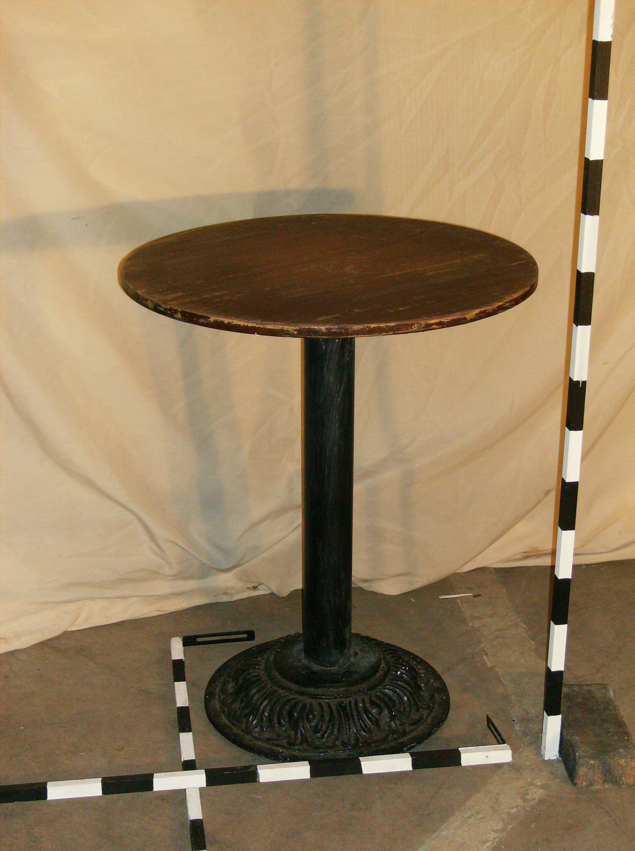 Café Table 6
